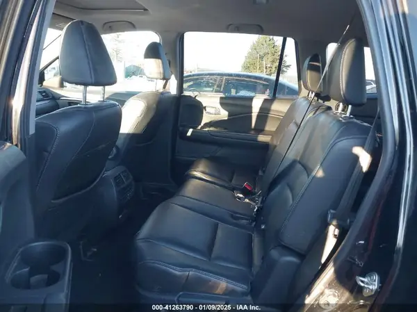 5FNYF6H5XJB012910 2018 HONDA PILOT - Image 8