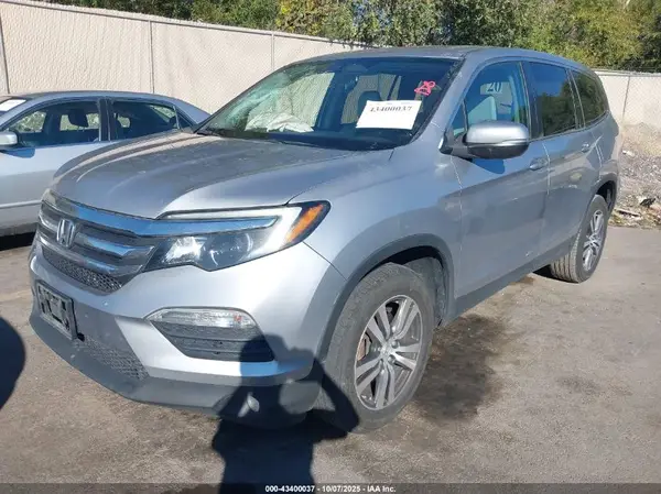 5FNYF6H5XJB013667 2018 HONDA PILOT - Image 2