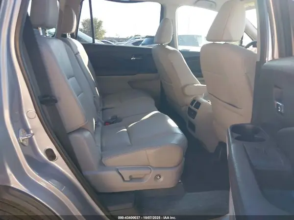 5FNYF6H5XJB013667 2018 HONDA PILOT - Image 8