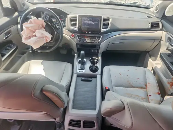 5FNYF6H5XJB014415 2018 HONDA PILOT - Image 8