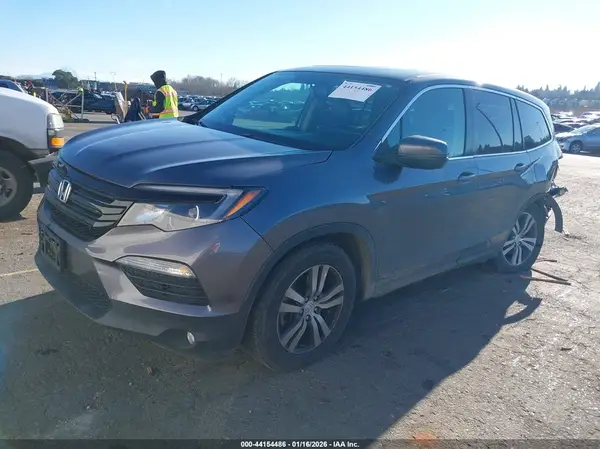 5FNYF6H5XJB028332 2018 HONDA PILOT - Image 2