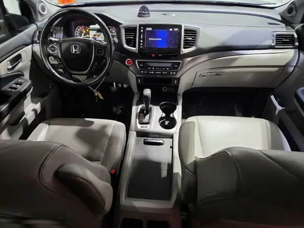 5FNYF6H5XJB033966 2018 HONDA PILOT - Image 8