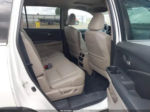 5FNYF6H5XJB034955 2018 HONDA PILOT - Image 8