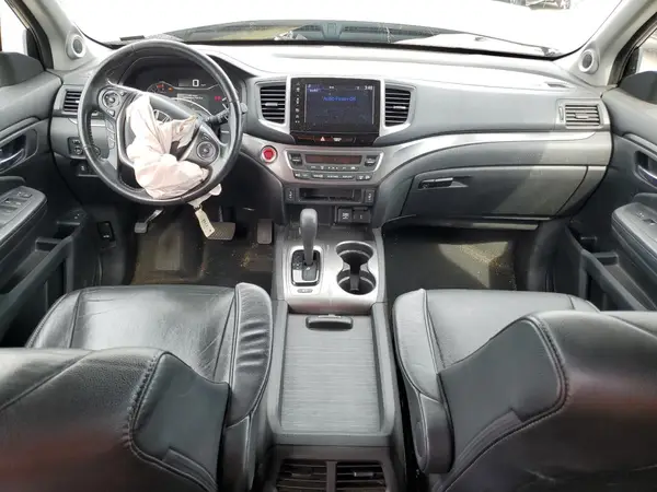 5FNYF6H5XJB067017 2018 HONDA PILOT - Image 8