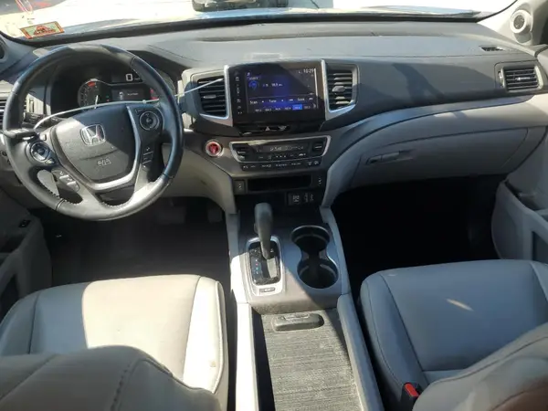 5FNYF6H5XJB071620 2018 HONDA PILOT - Image 8