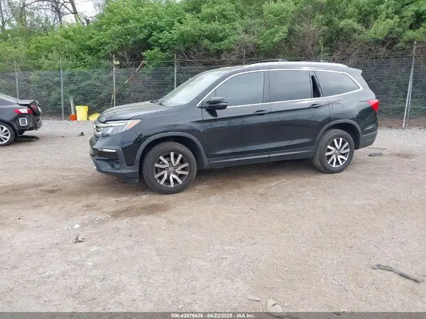 5FNYF6H5XKB011208 2019 HONDA PILOT - Image 2