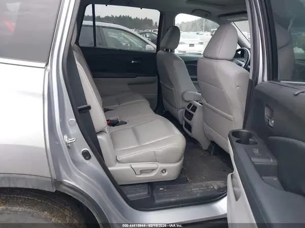 5FNYF6H5XKB034973 2019 HONDA PILOT - Image 8