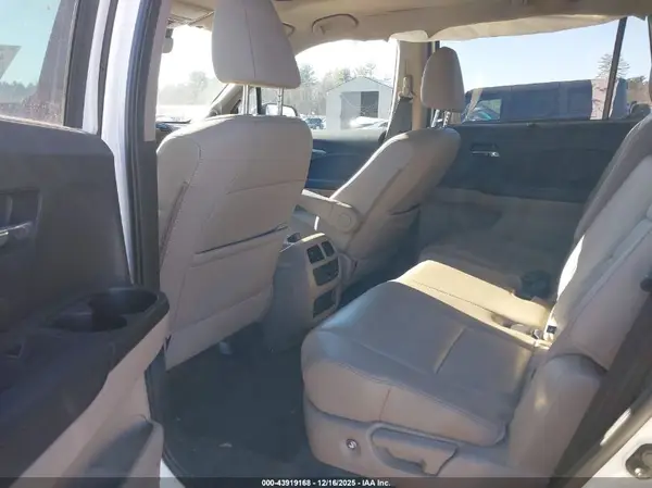5FNYF6H5XKB038277 2019 HONDA PILOT - Image 8