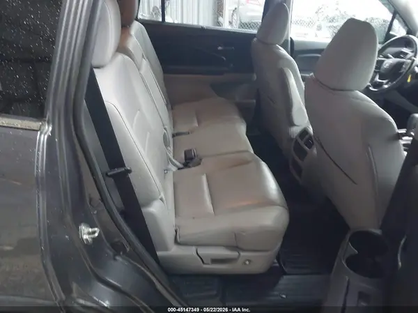 5FNYF6H5XKB044564 2019 HONDA PILOT - Image 8