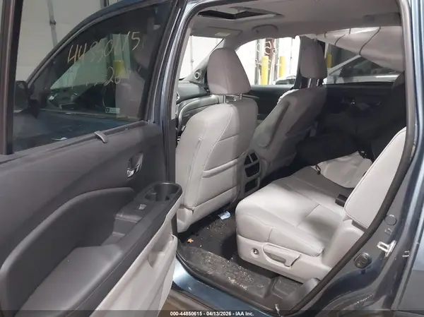 5FNYF6H5XKB048307 2019 HONDA PILOT - Image 8