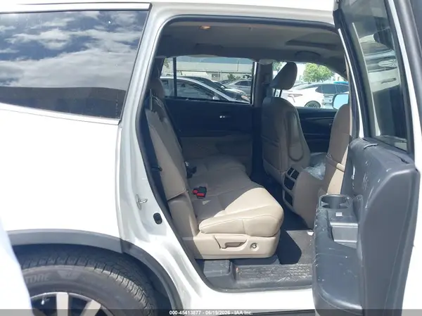 5FNYF6H5XKB063387 2019 HONDA PILOT - Image 8