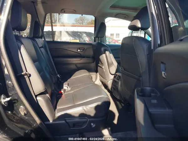 5FNYF6H5XKB064815 2019 HONDA PILOT - Image 8