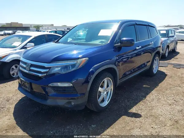 5FNYF6H60HB062881 2017 HONDA PILOT - Image 2