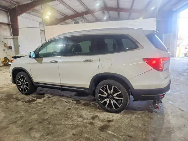 5FNYF6H60LB004715 2020 HONDA PILOT - Image 2