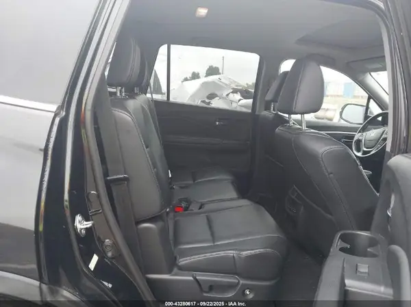 5FNYF6H61GB017477 2016 HONDA PILOT - Image 8