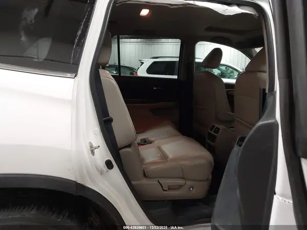 5FNYF6H61GB078778 2016 HONDA PILOT - Image 8