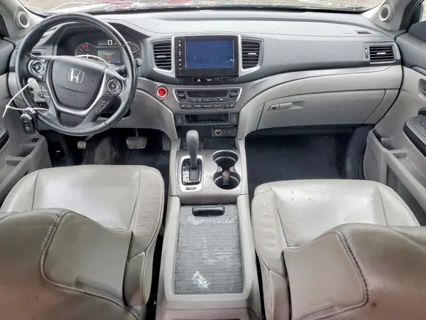 5FNYF6H61HB000373 2017 HONDA PILOT - Image 8