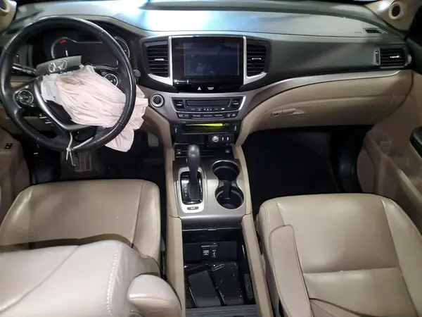 5FNYF6H61HB000762 2017 HONDA PILOT - Image 8