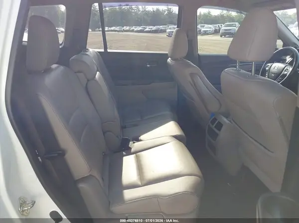5FNYF6H61HB022888 2017 HONDA PILOT - Image 8