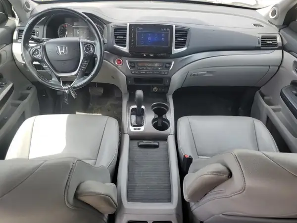 5FNYF6H61HB061139 2017 HONDA PILOT - Image 8