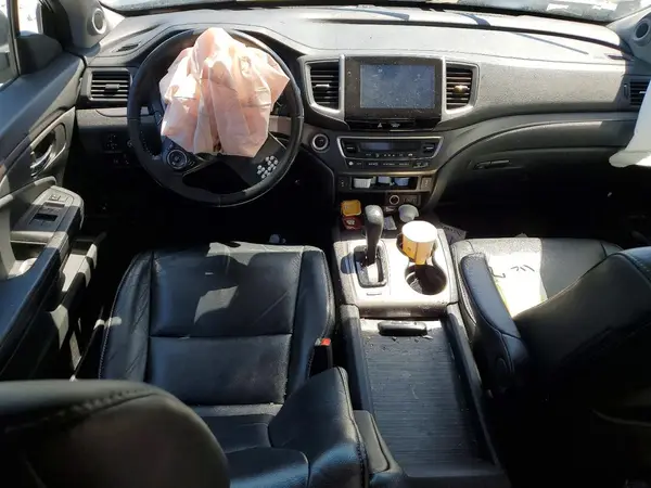 5FNYF6H61HB070164 2017 HONDA PILOT - Image 8