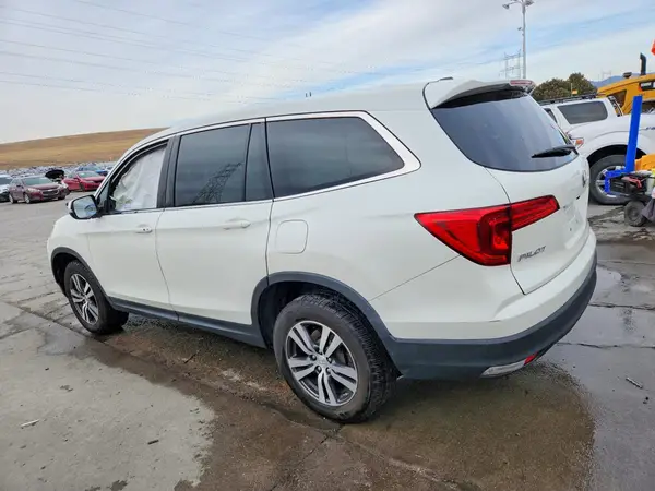 5FNYF6H61JB040796 2018 HONDA PILOT - Image 2