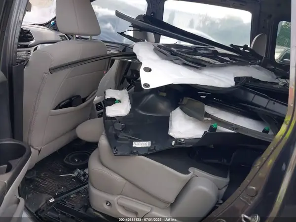 5FNYF6H61KB067739 2019 HONDA PILOT - Image 8