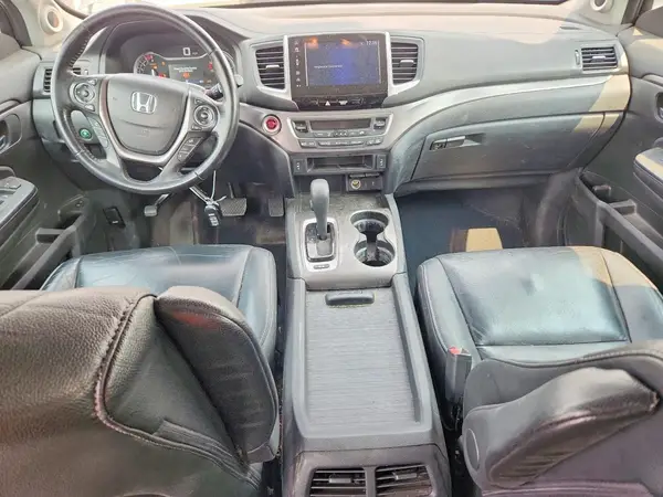 5FNYF6H62HB004352 2017 HONDA PILOT - Image 8
