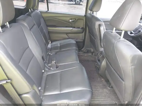5FNYF6H62HB010765 2017 HONDA PILOT - Image 8
