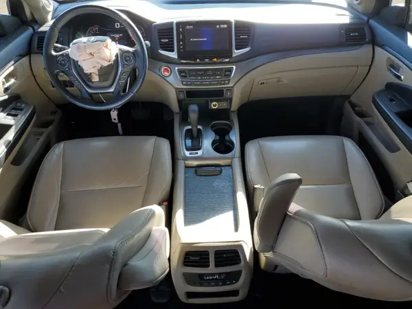 5FNYF6H62HB097180 2017 HONDA PILOT - Image 8