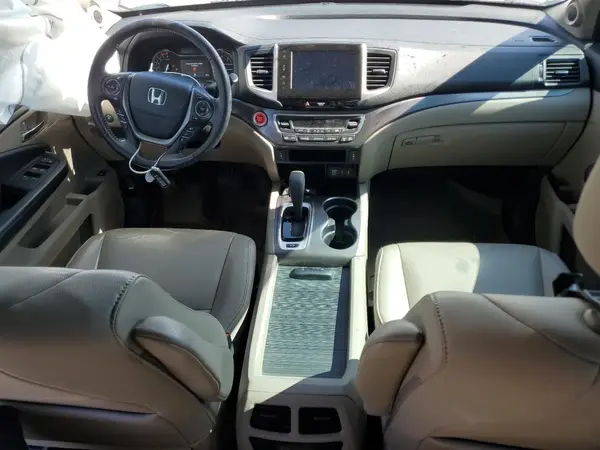 5FNYF6H62JB043352 2018 HONDA PILOT - Image 8