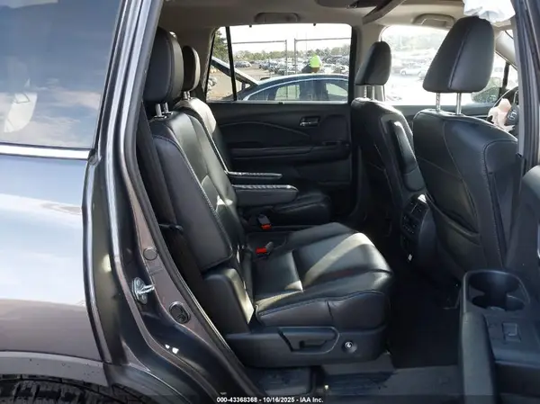 5FNYF6H62KB028822 2019 HONDA PILOT - Image 8