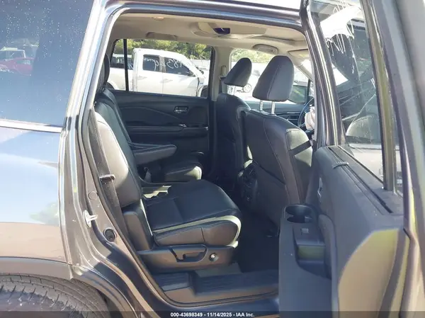 5FNYF6H62MB033604 2021 HONDA PILOT - Image 8