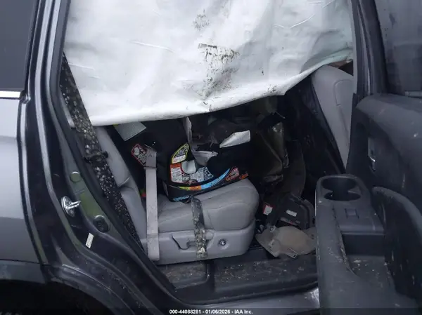 5FNYF6H63GB002365 2016 HONDA PILOT - Image 8