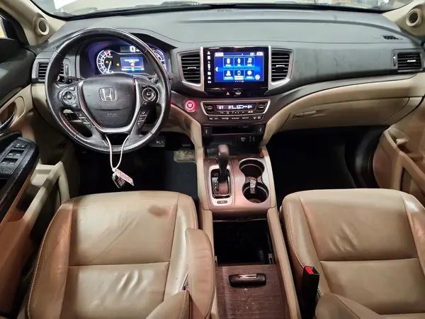 5FNYF6H63HB086284 2017 HONDA PILOT - Image 8
