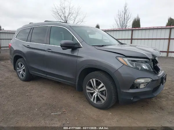 5FNYF6H63JB037656 2018 HONDA PILOT - Image 1