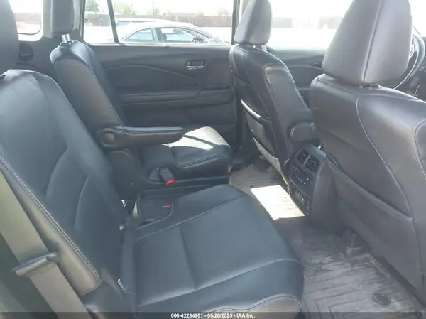 5FNYF6H63KB046486 2019 HONDA PILOT - Image 8