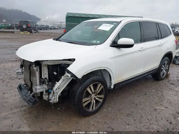 5FNYF6H64HB086259 2017 HONDA PILOT - Image 2