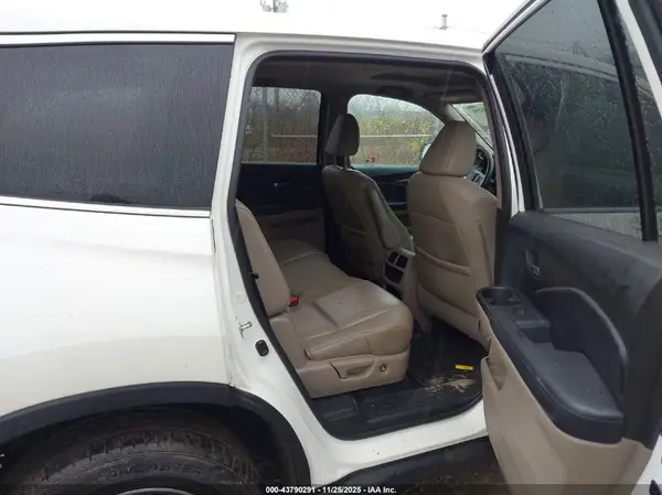 5FNYF6H64HB086259 2017 HONDA PILOT - Image 8