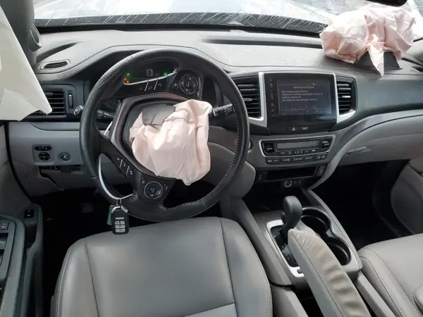 5FNYF6H64HB095401 2017 HONDA PILOT - Image 8