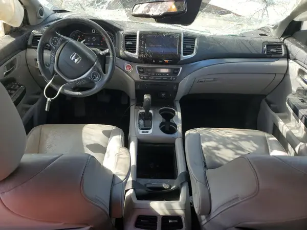 5FNYF6H64JB027802 2018 HONDA PILOT - Image 8