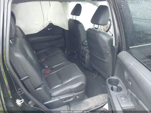 5FNYF6H64JB057690 2018 HONDA PILOT - Image 8