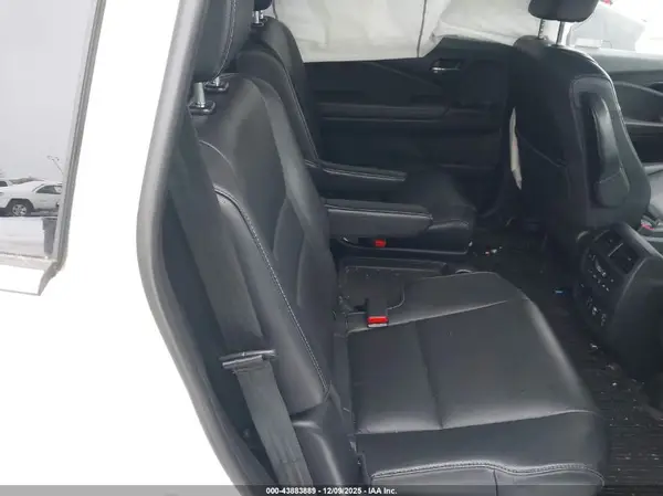 5FNYF6H64KB005767 2019 HONDA PILOT - Image 8