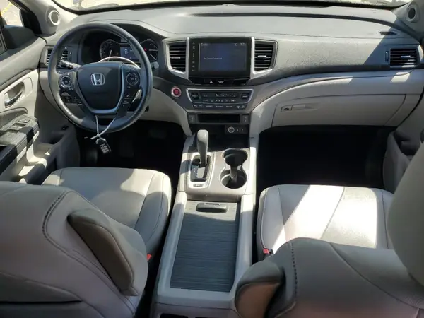 5FNYF6H65HB056803 2017 HONDA PILOT - Image 8