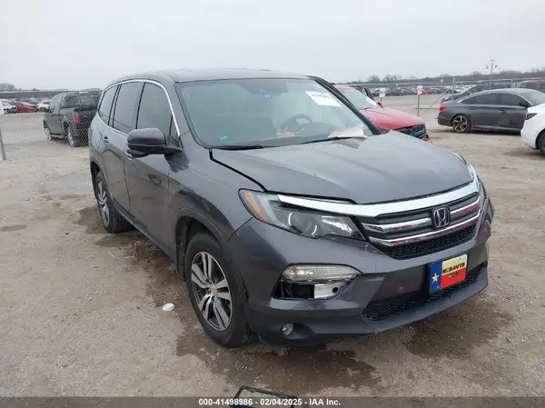 5FNYF6H65HB100427 2017 HONDA PILOT - Image 1