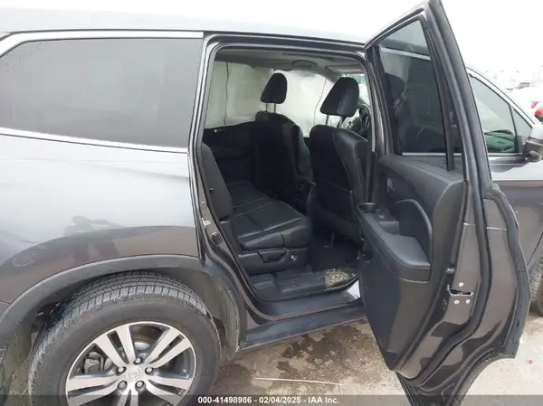 5FNYF6H65HB100427 2017 HONDA PILOT - Image 8