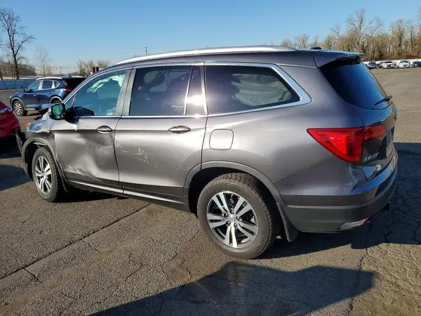 5FNYF6H65JB037626 2018 HONDA PILOT - Image 2