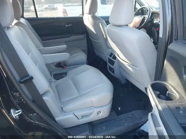 5FNYF6H65KB061796 2019 HONDA PILOT - Image 8