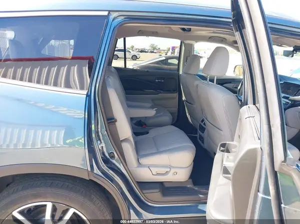 5FNYF6H65KB063872 2019 HONDA PILOT - Image 8