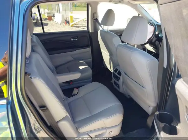 5FNYF6H65KB087038 2019 HONDA PILOT - Image 8